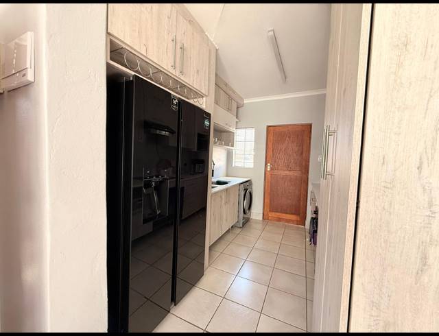3 BEDROOM HOUSE FOR SALE IN WATERKLOOF EAST